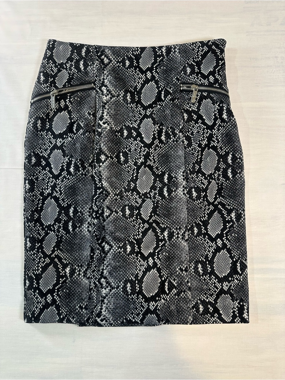 Michael Kors Black & Gray Snake Print Pencil Skirt